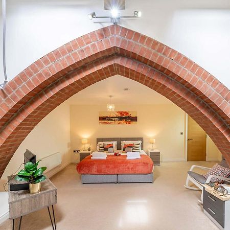 Grade 2 Listed Converted Church, Within 750Yrds To Southsea Beach 포츠머스 외부 사진